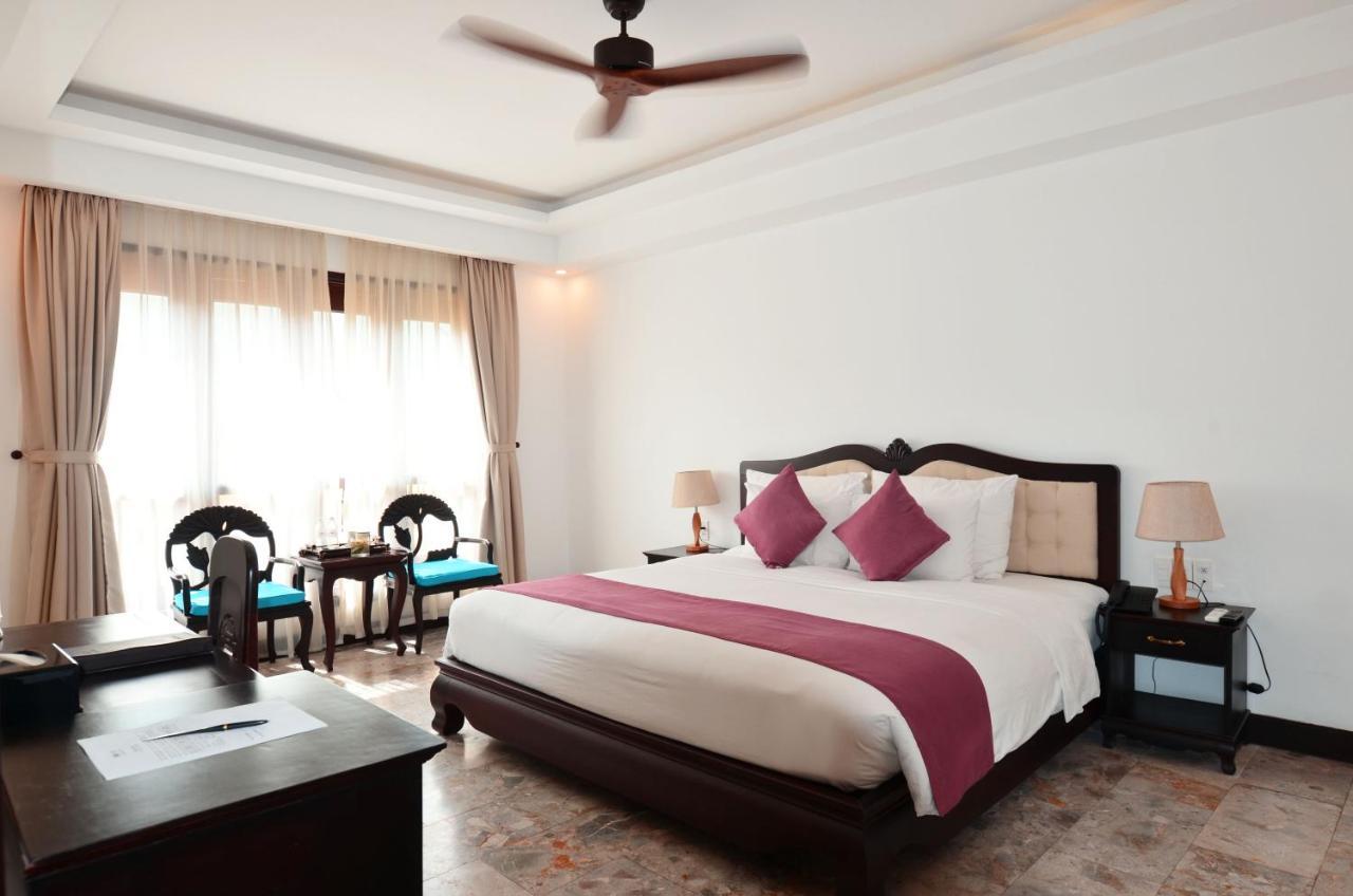 Hoian Central Hotel Хоян Екстер'єр фото