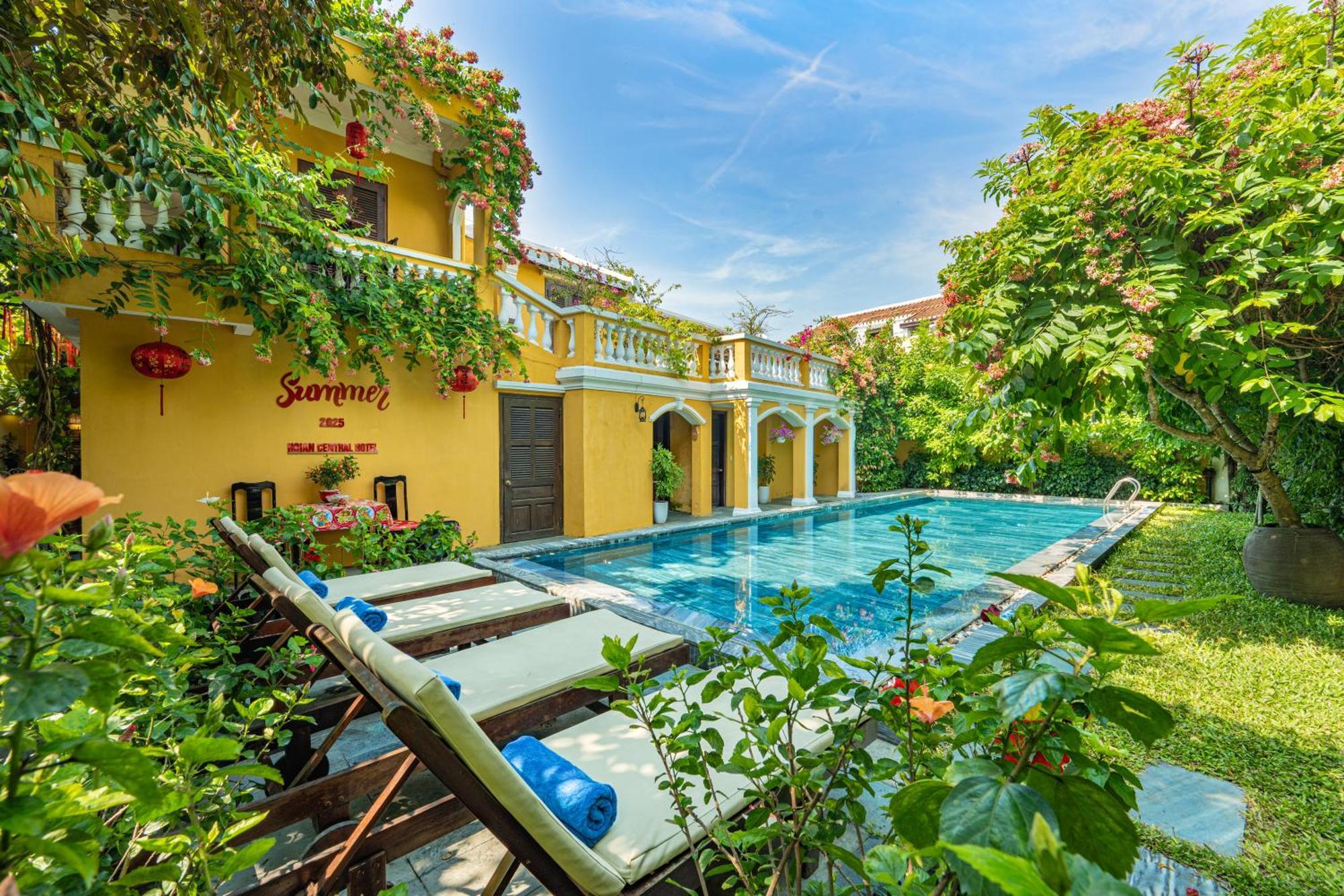 Hoian Central Hotel Хоян Екстер'єр фото